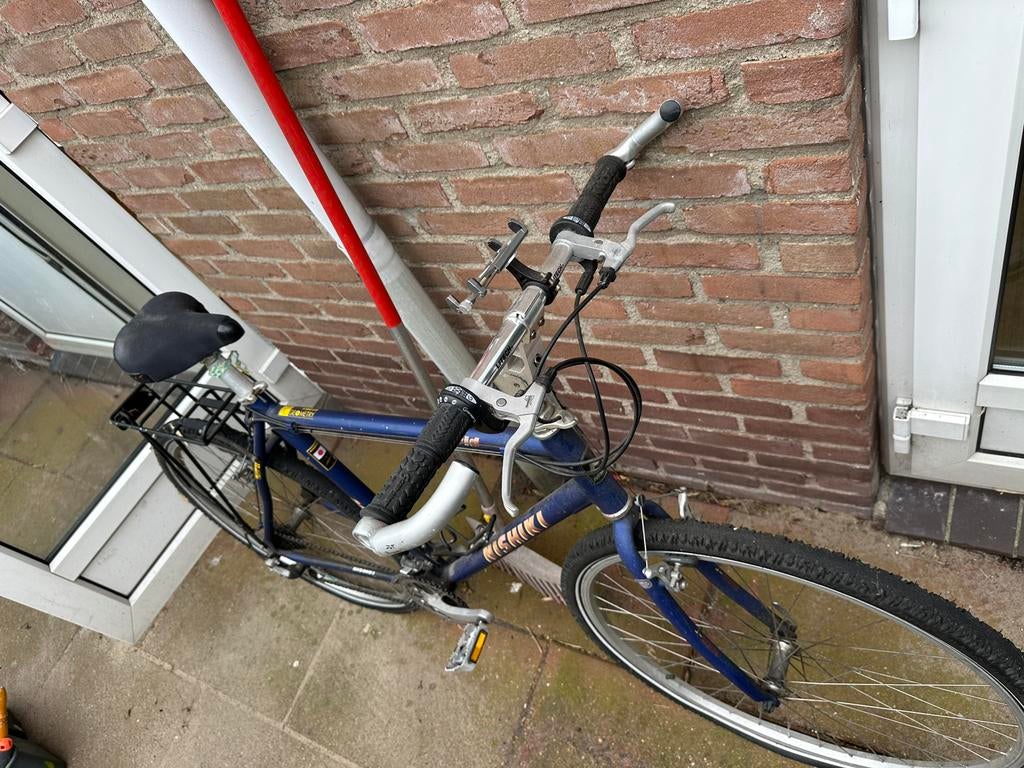 Nishiki fiets hybride te koop, Versnellingen, 56 cm of meer, Zo goed als nieuw, Ophalen