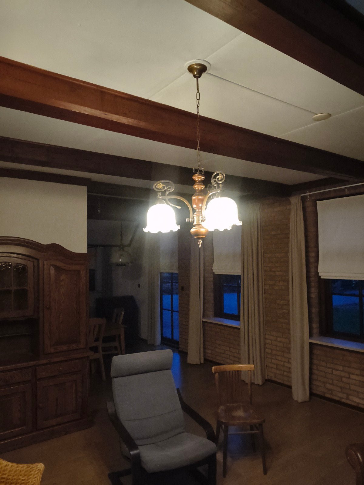 Vintage Kroonluchter met 3 Armen en Bloemmotief Kappen, Ophalen