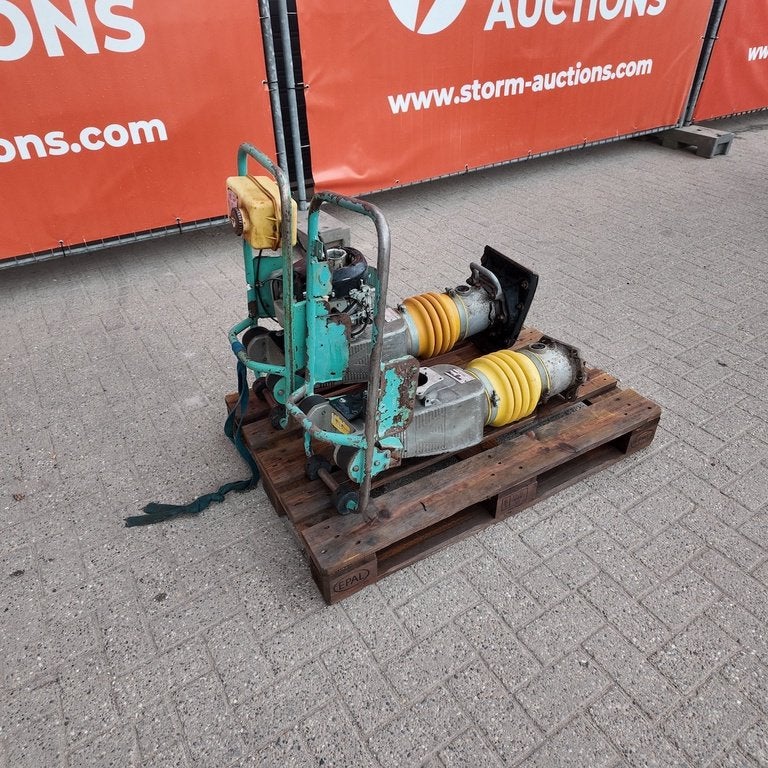 2x Ammann stamper voor onderdelen, Zakelijke goederen, Machines en Bouw | Kranen en Graafmachines, Ammann Gro, Info@ammann.com