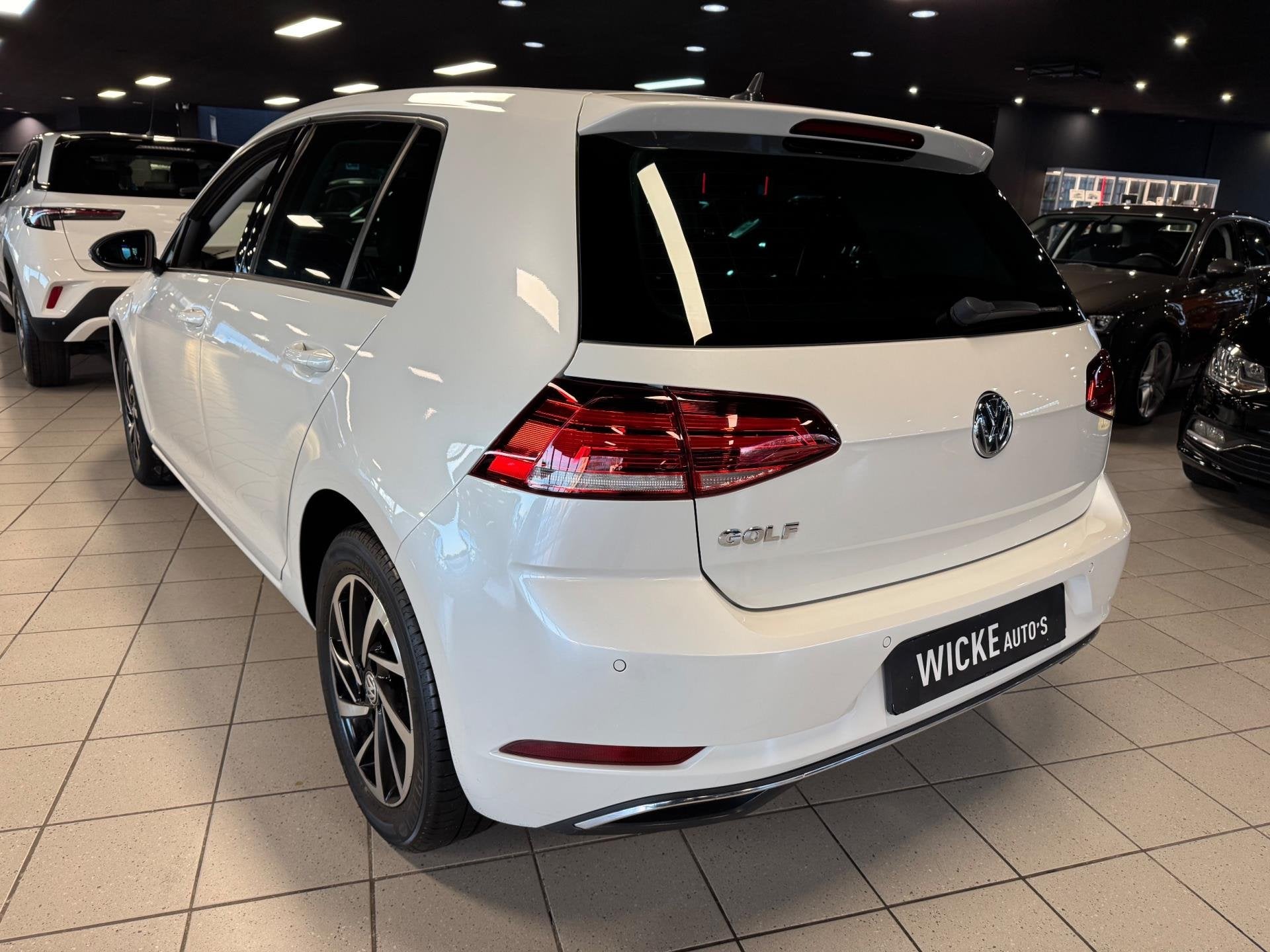Volkswagen Golf 1.0 TSI Comfortline 85 KW 6 bak Navigatie Cr, Stof, Gebruikt, Bedrijf, Handgeschakeld
