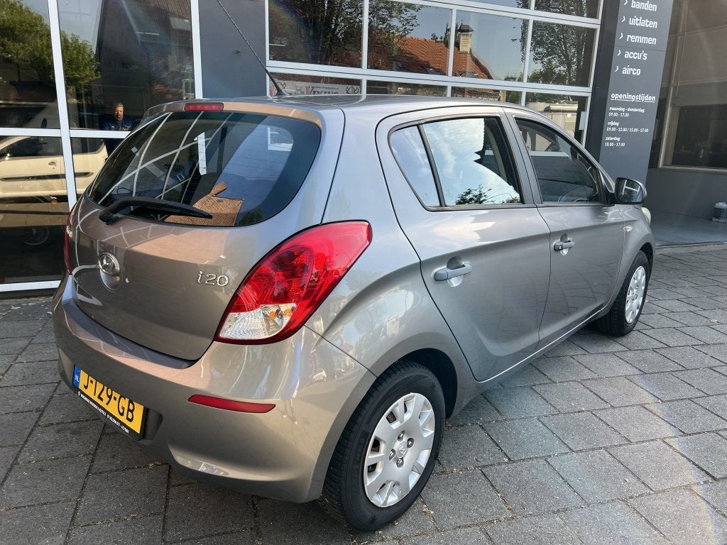 Hyundai i20 1.2i Business Ed. (bj 2013), Auto's, Hyundai, Euro 5, Gebruikt, 31 €/maand, 4 cilinders