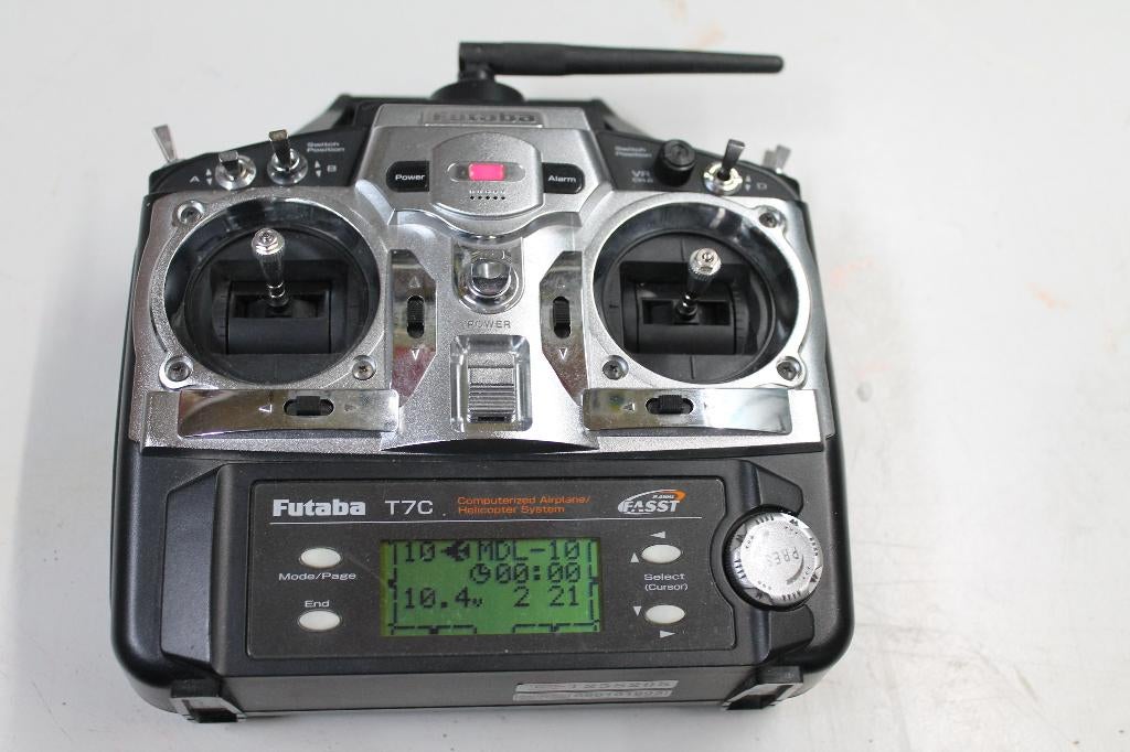 Te koop Futaba zender T7C  2,4MHz en 4 ontvangers, Ophalen of Verzenden, Zo goed als nieuw, Overige typen