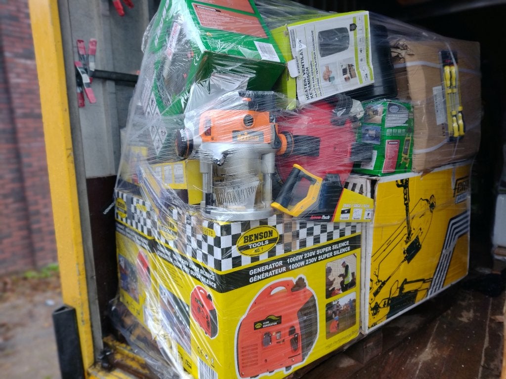 partij handel pallets met gereedschappen retourgoederen, Ophalen, Zo goed als nieuw