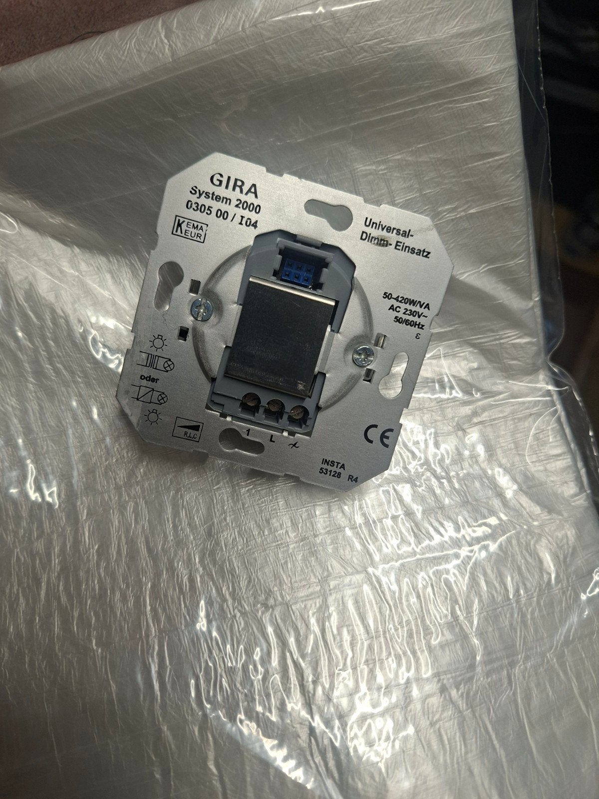 Gira System 2000 Universele Dimmer Inzet 0305 00/104, Ophalen of Verzenden, Nieuw, Gira, Dimmer