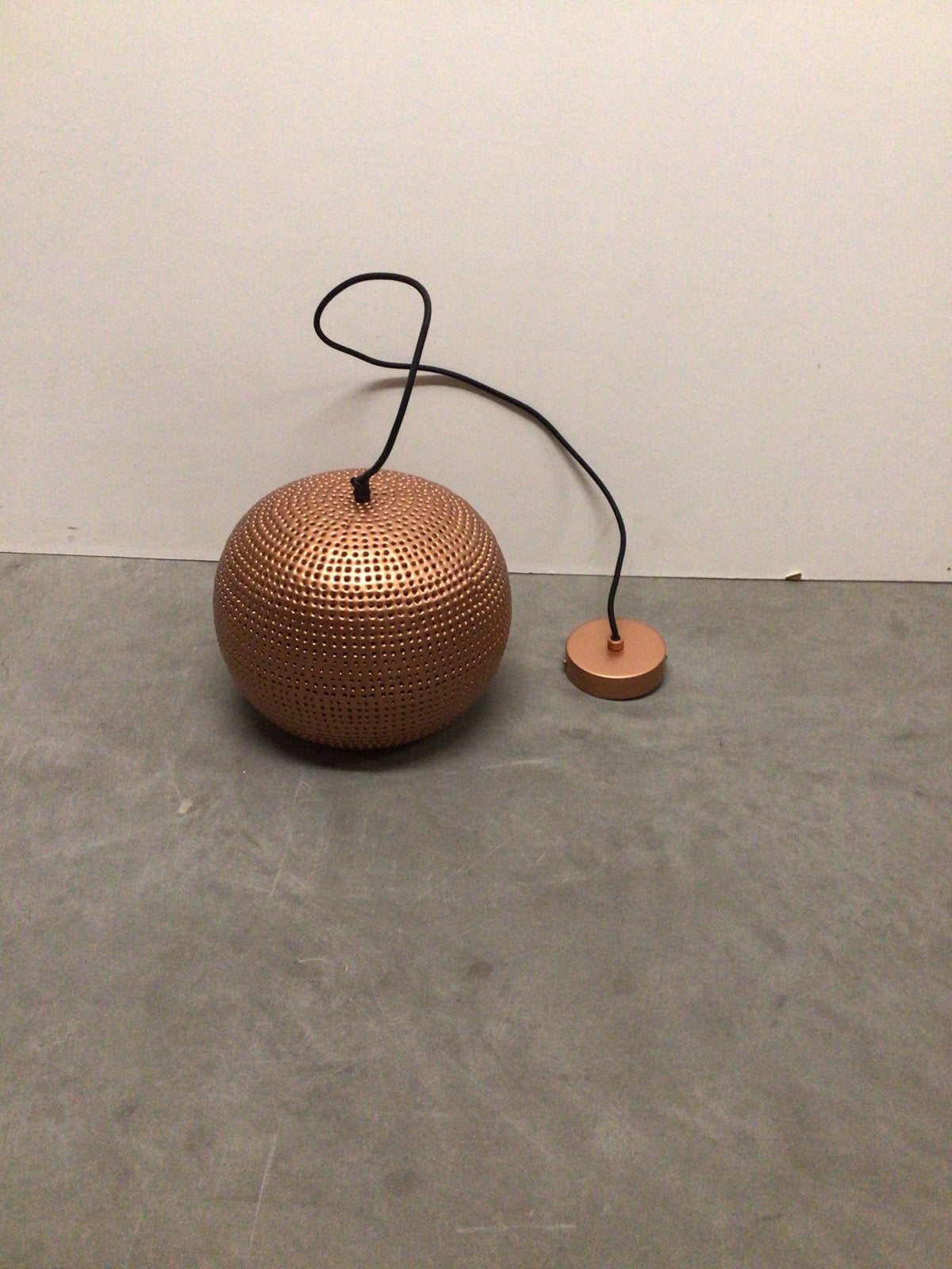 Koperkleurige hanglamp met geperforeerd design, Ophalen, Metaal, Overige kleuren, Modern