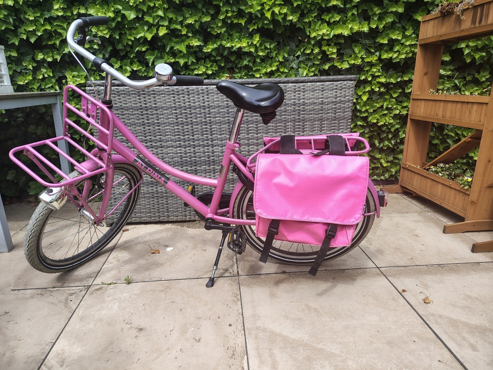 Alpina Cargo 24 inch meisjesfiets met fietstas, Fietsen en Brommers, Fietsen | Meisjes, Ophalen, Gebruikt, 24 inch