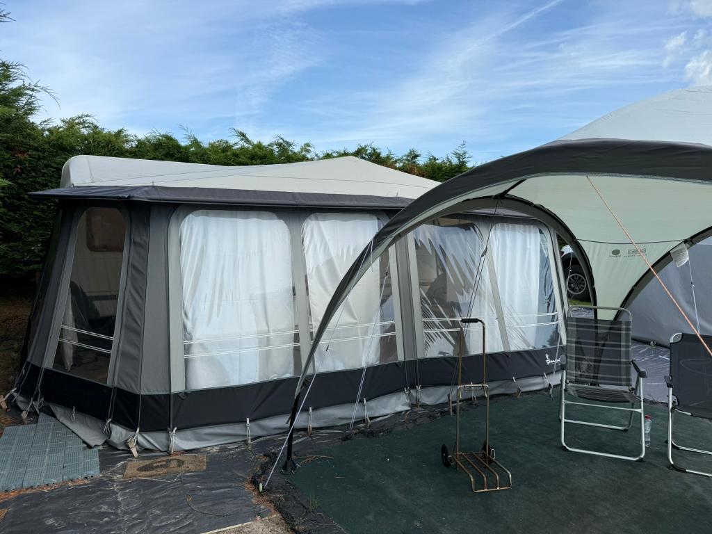 nette Isabella Penta Flint voortent, maat A1025 / G19, Caravans en Kamperen, Ophalen, Gebruikt, Isabella