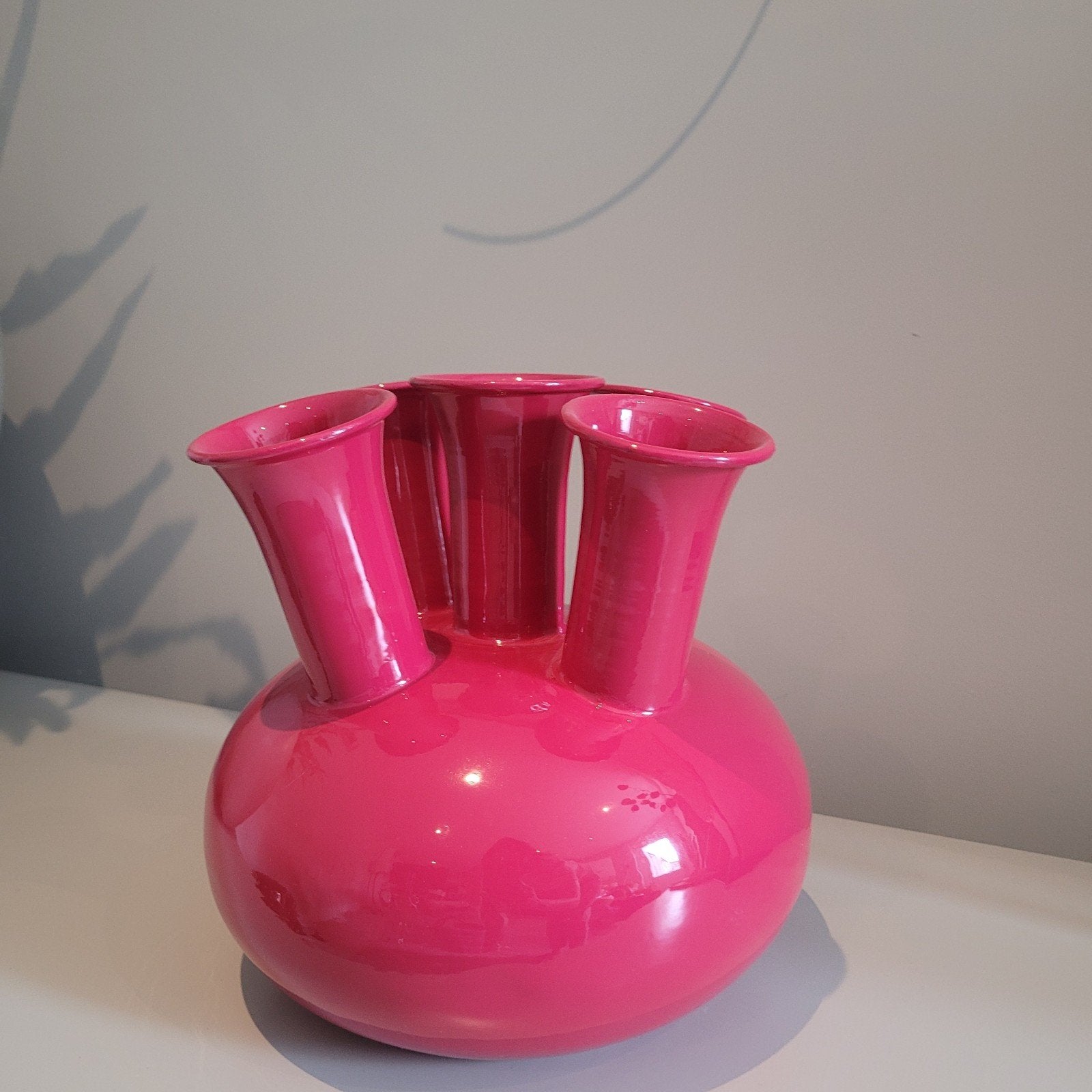 Metalen Toetervaas Fuchsia Roze - 25x25cm, Huis en Inrichting, Woonaccessoires | Vazen, Ophalen of Verzenden, Gebruikt, Overige kleuren