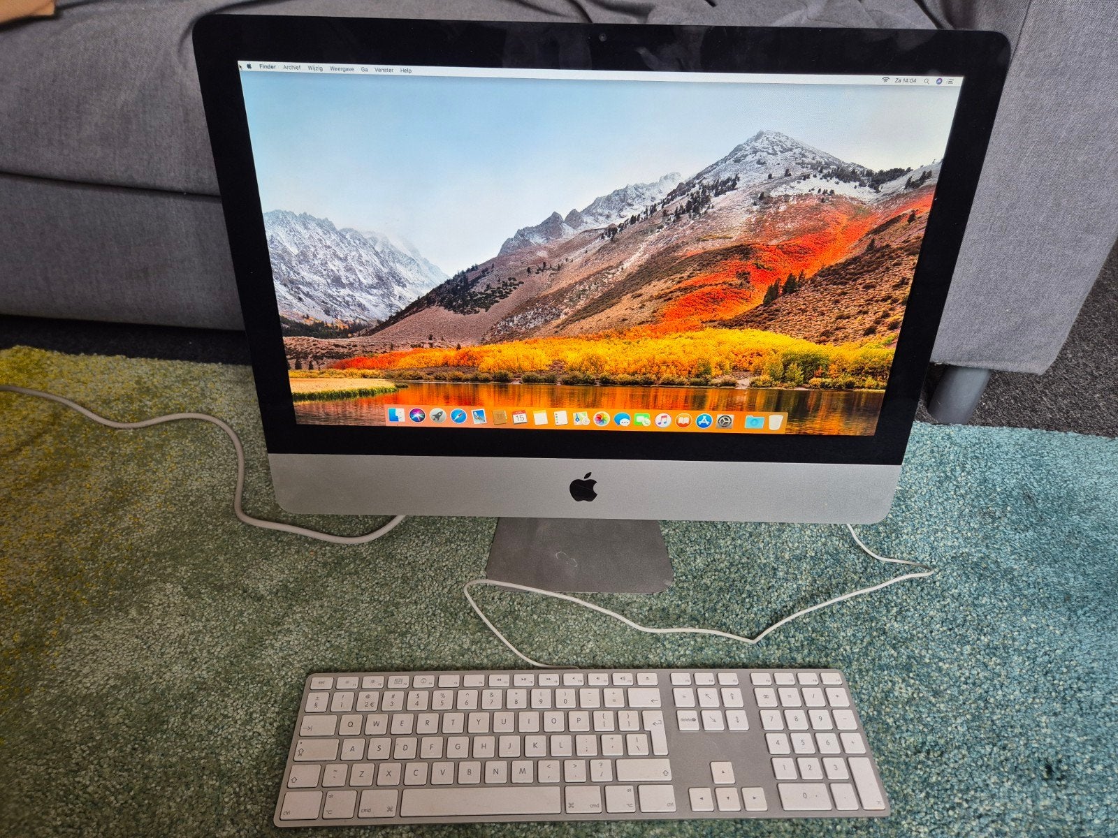 Apple iMac (21.5-inch, Mid 2010) met toetsenbord, Computers en Software, Apple Desktops, Gebruikt, HDD, IMac, Ophalen of Verzenden
