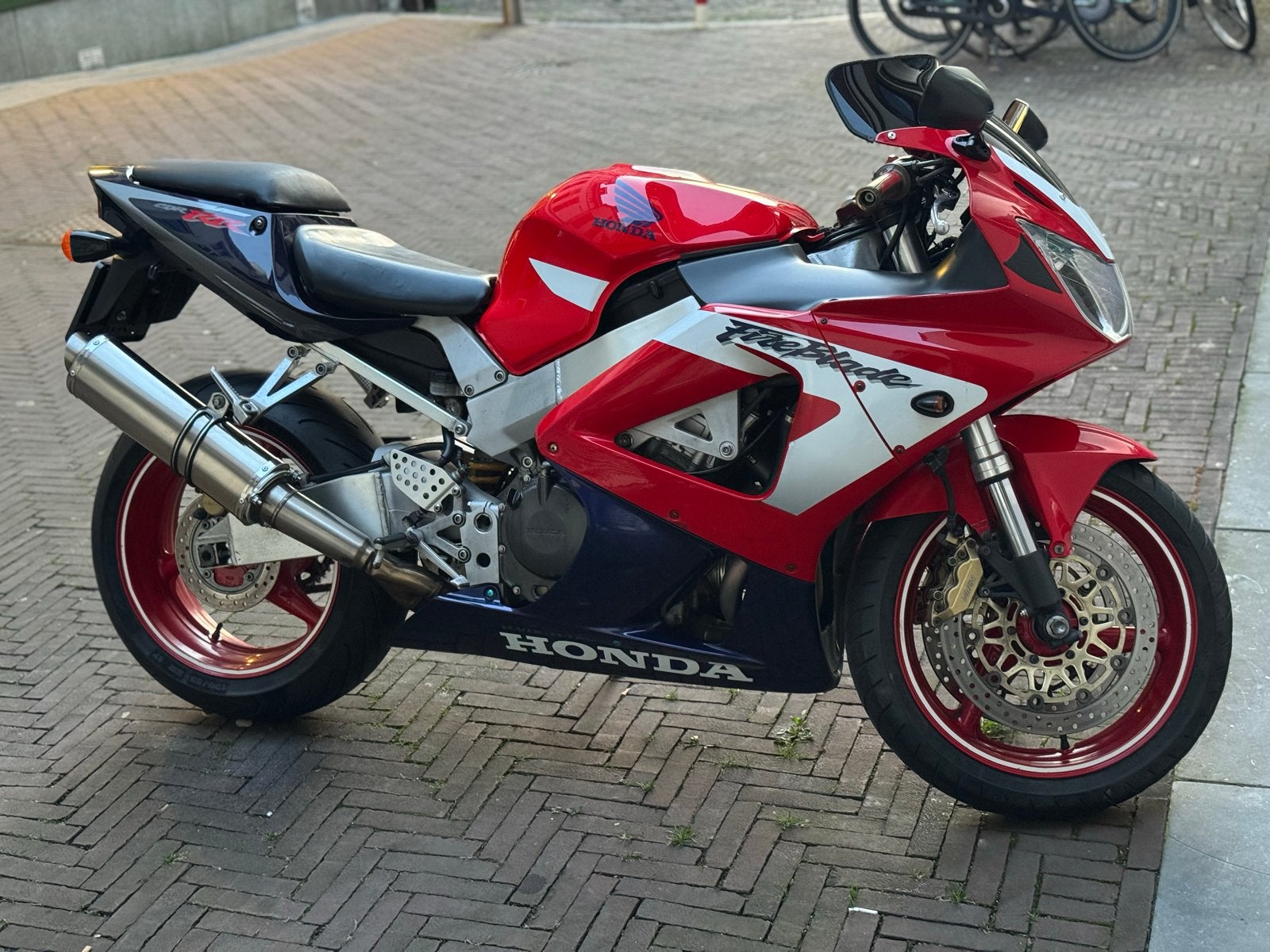 Honda CBR 900 RR Fireblade SC44, Motoren, 4 cilinders, Motorrijbewijs A, Gebruikt, Super Sport