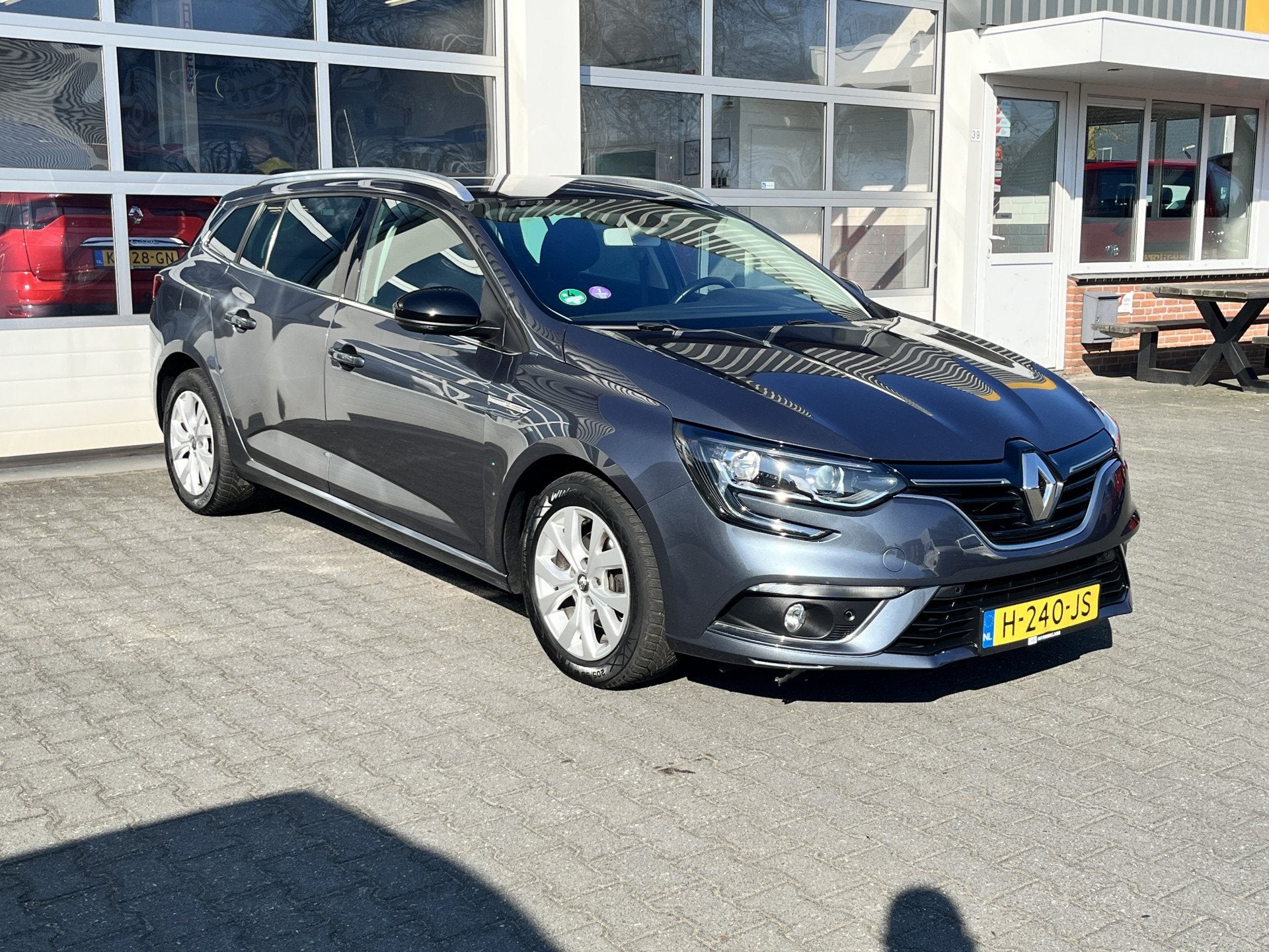 Renault Mégane Estate 1.3 TCe Limited Airco Trekhaak Parkee, Auto's, Voorwielaandrijving, Dealer onderhouden, Stof, 4 cilinders