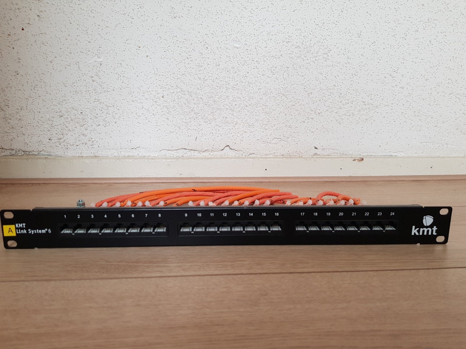 KMT Link System 6 Patchpaneel 24-poorts met kabels, Ophalen of Verzenden, Gebruikt