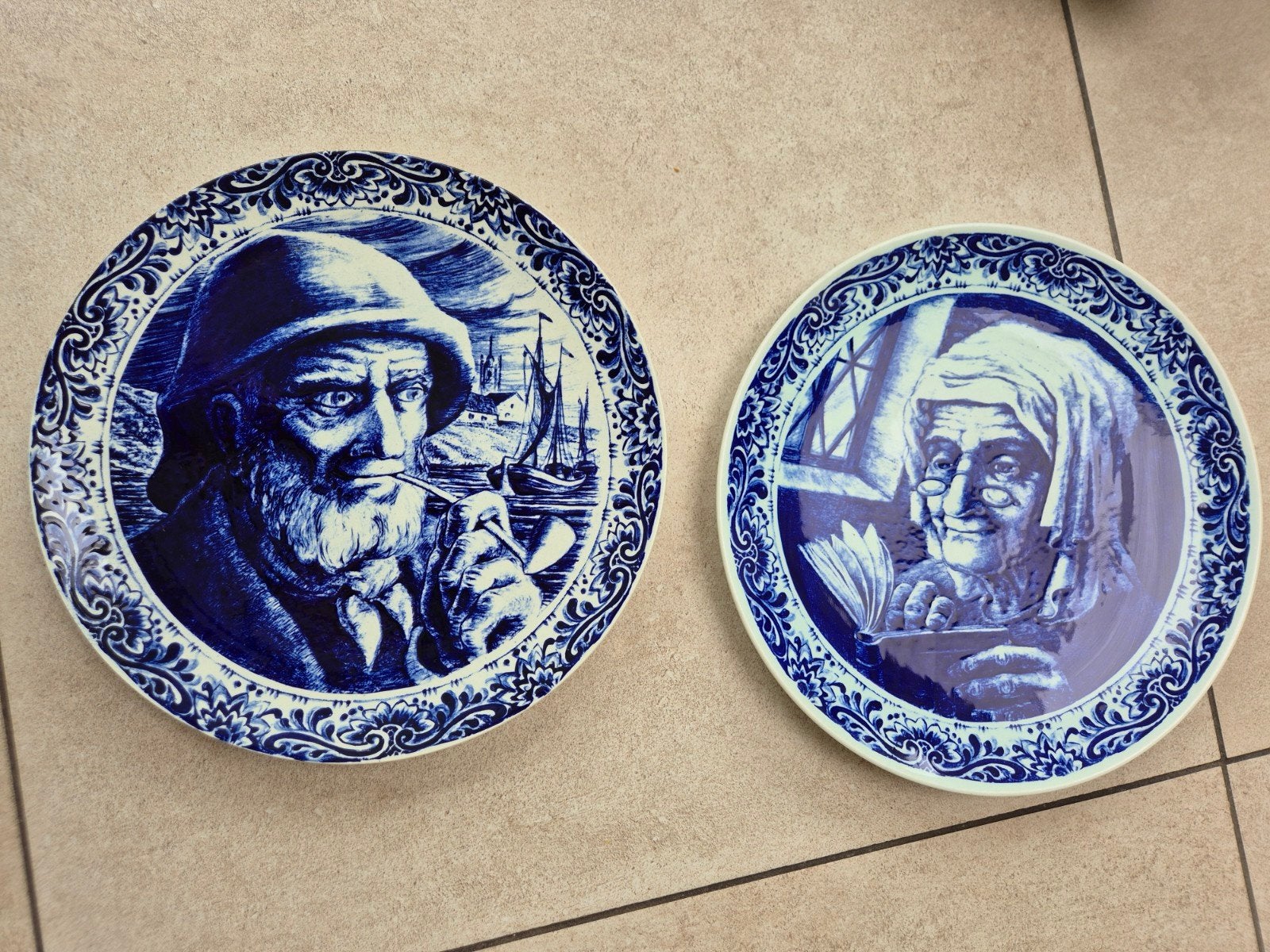 Twee Delftsblauwe wandborden - Boch Frères La Louvière, Ophalen of Verzenden