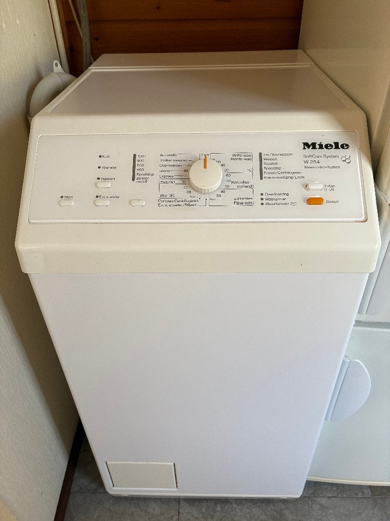 MIELE - wasmachine (bovenlader), Ophalen, 1200 tot 1600 toeren, Gebruikt, 4 tot 6 kg
