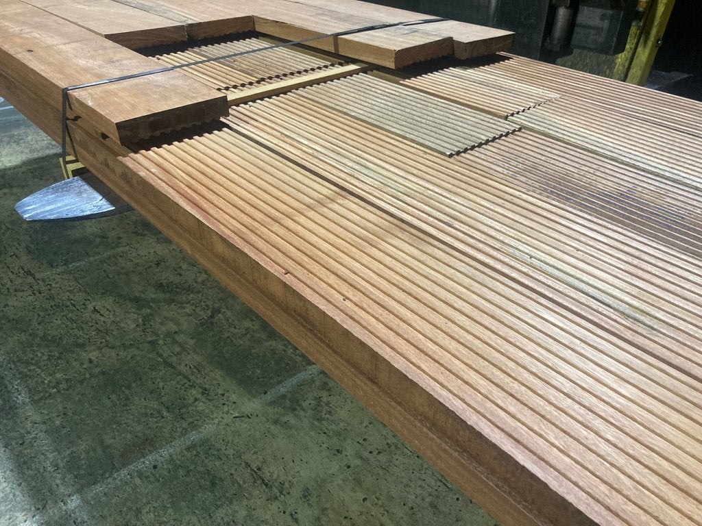 vlonderplanken-planken-Hardhout/Angelim Vermelho-57x190mm, Ophalen, Nieuw, Hout