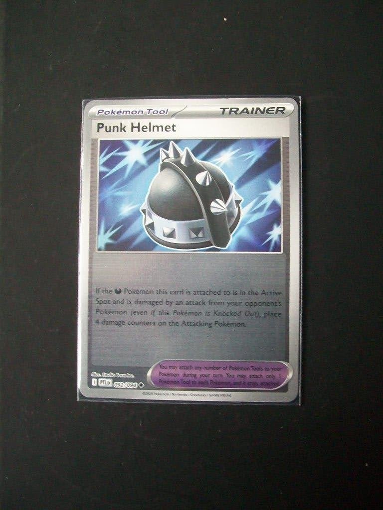 4684. Nieuwe Pokemon Kaart Holofoil PUNK HELMET (092/094), Verzenden, Nieuw, Losse kaart, Foil
