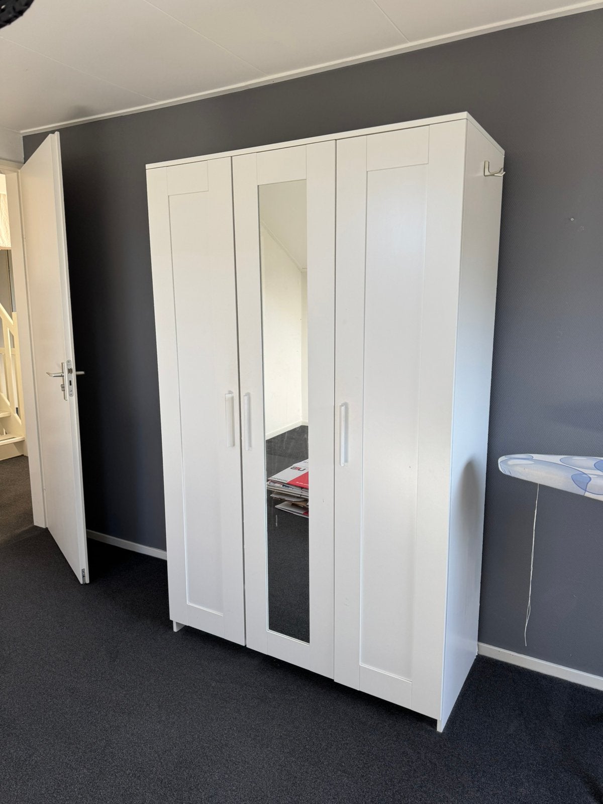 Kledingkast, Ophalen, Met deur(en), Gebruikt, 100 tot 150 cm
