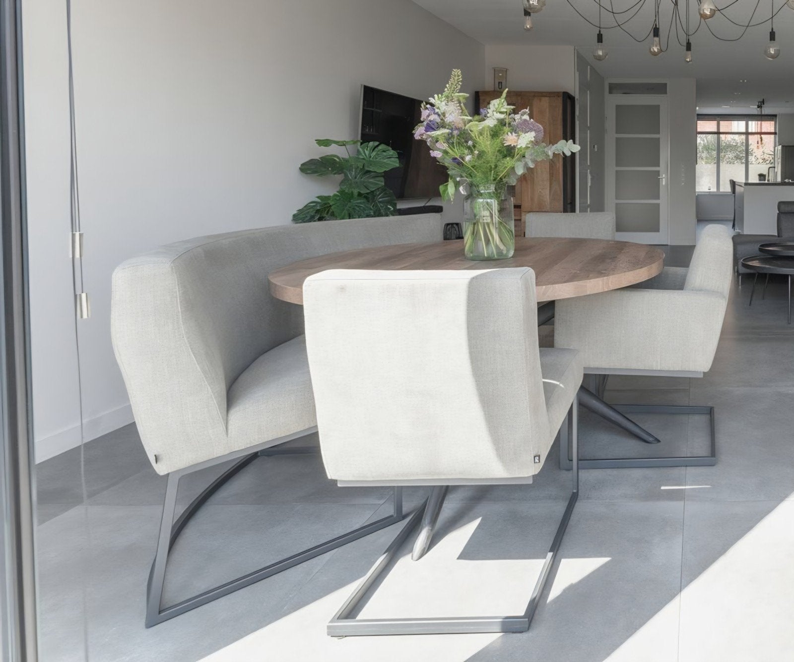 Eettafelset: Ronde tafel, bankje & stoelen, Ophalen, Zo goed als nieuw