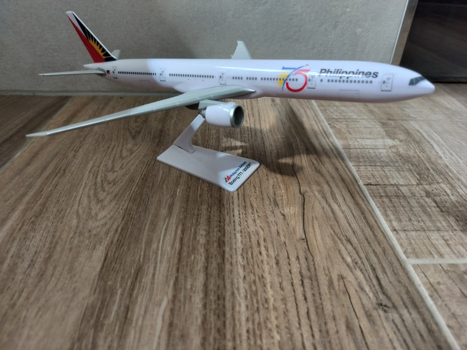Philippines model vliegtuig, Ophalen of Verzenden, 1:72 tot 1:144, Overige merken