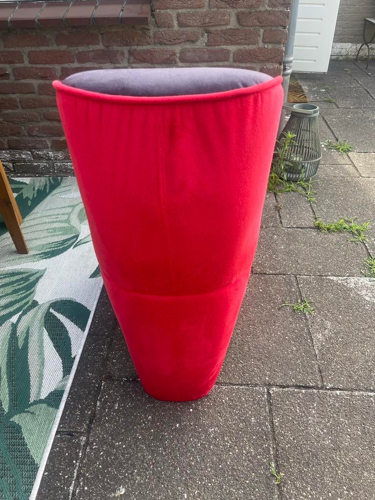 Rode design stoel in de vorm van een hak - Eyecatcher!, Ophalen of Verzenden, Zo goed als nieuw, Rood, Eén