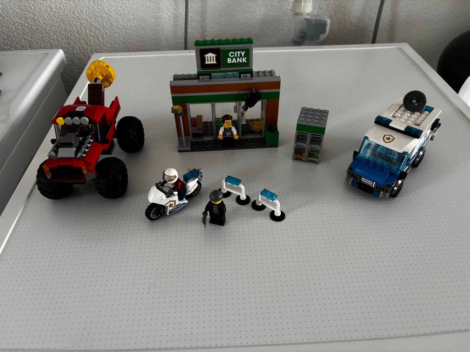 Lego politie monstertruck overval 60245, Kinderen en Baby's, Speelgoed | Duplo en Lego, Ophalen of Verzenden, Gebruikt