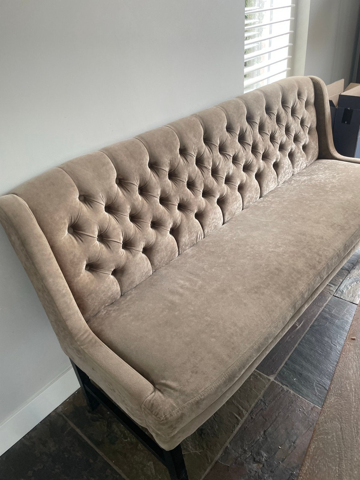 Luxe eetkamerbank en stoelen - Taupe velours, zo goed als ni, Huis en Inrichting, Stoelen, Ophalen of Verzenden, Zo goed als nieuw
