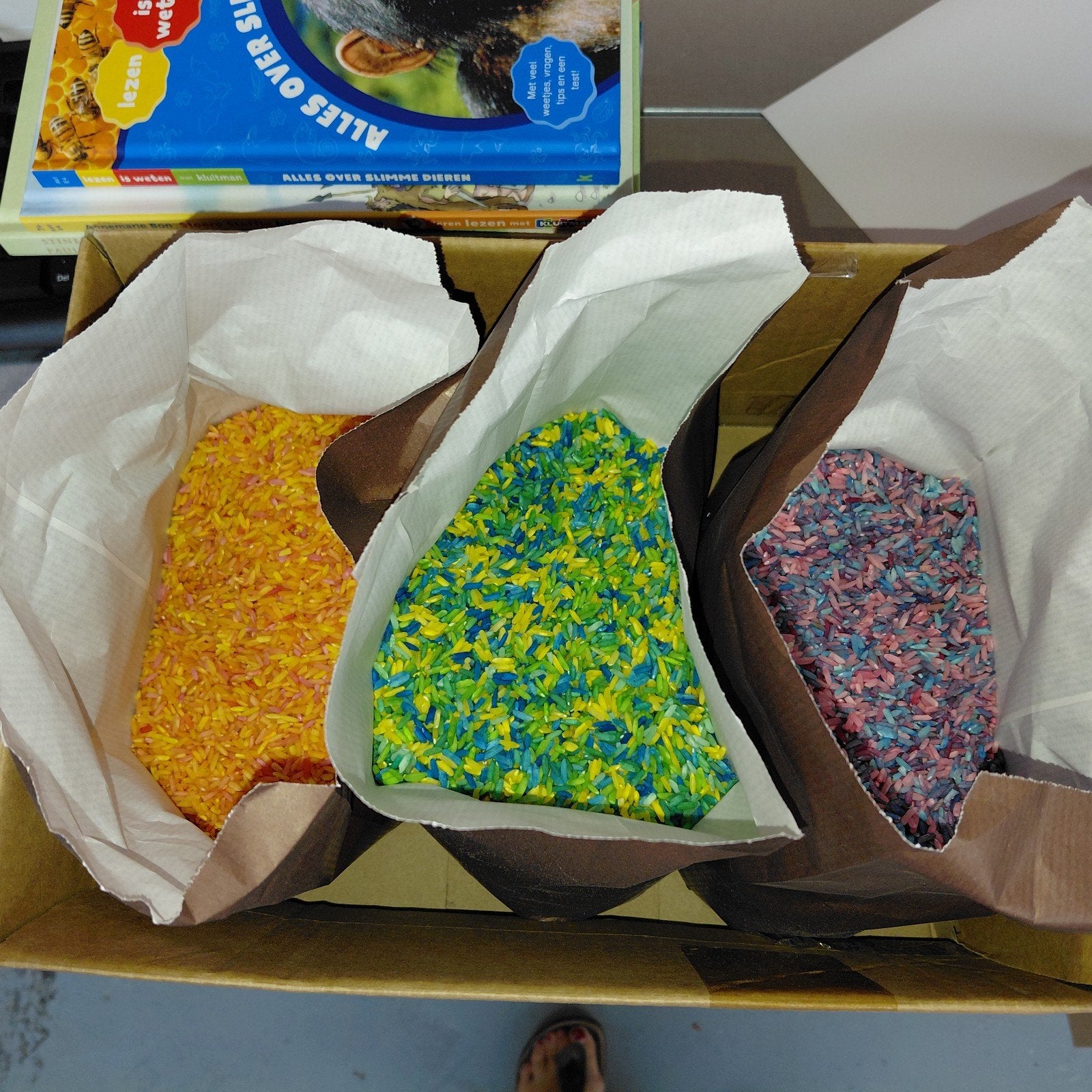 2+ kg Speelrijst Diverse Kleuren - Ongebruikt, Ophalen of Verzenden, Zo goed als nieuw, Jongen of Meisje