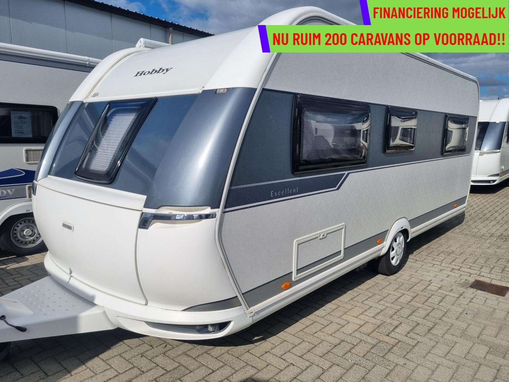 Hobby 560 CFE excellent MOVER +CASS LUIFEL+XXL KEUKEN+250 CM, Mover, Rondzit, Hobby, 7 tot 8 meter