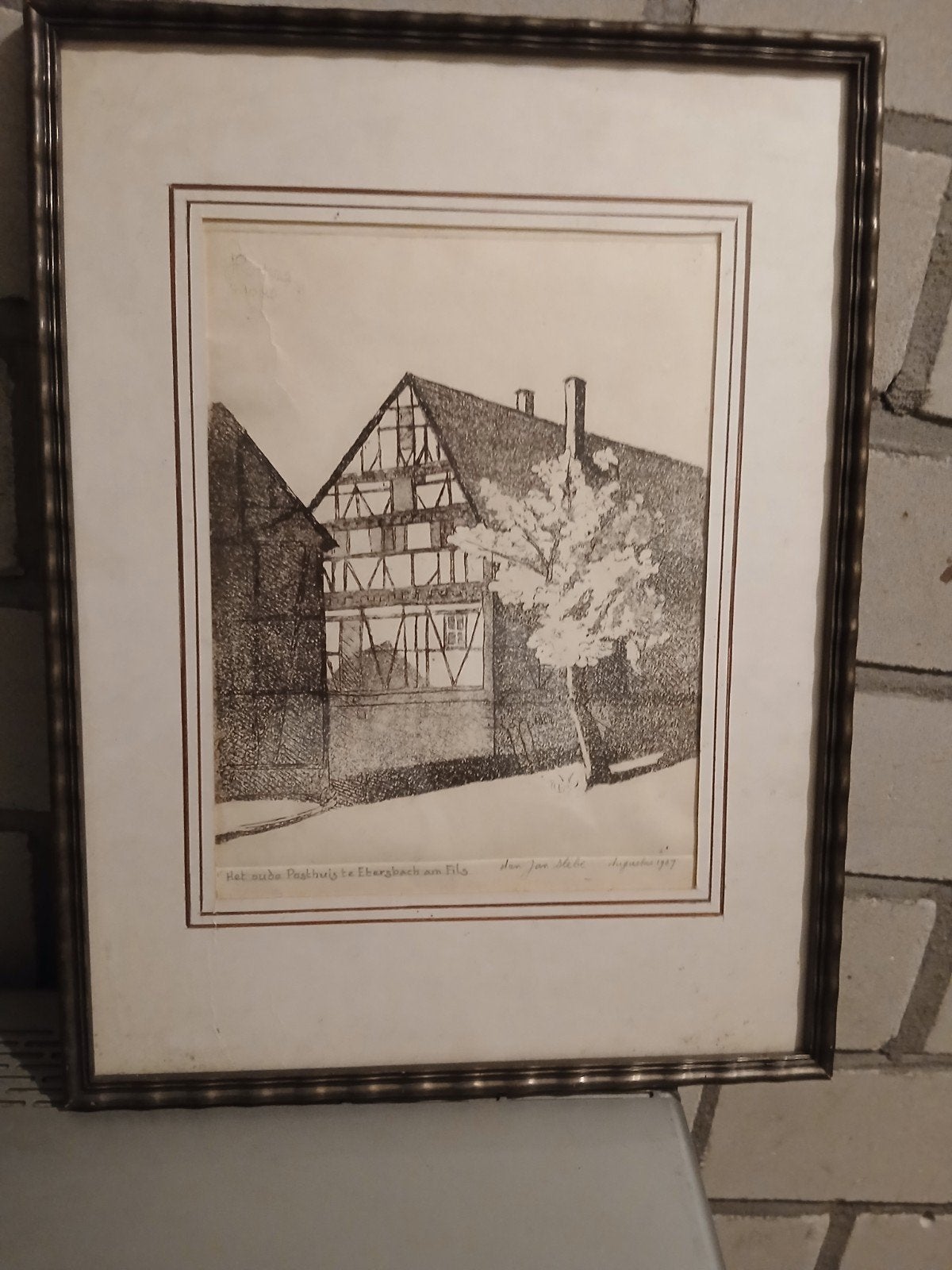 Ingelijste gesigneerde pentekening van vakwerkhuis, Ophalen of Verzenden