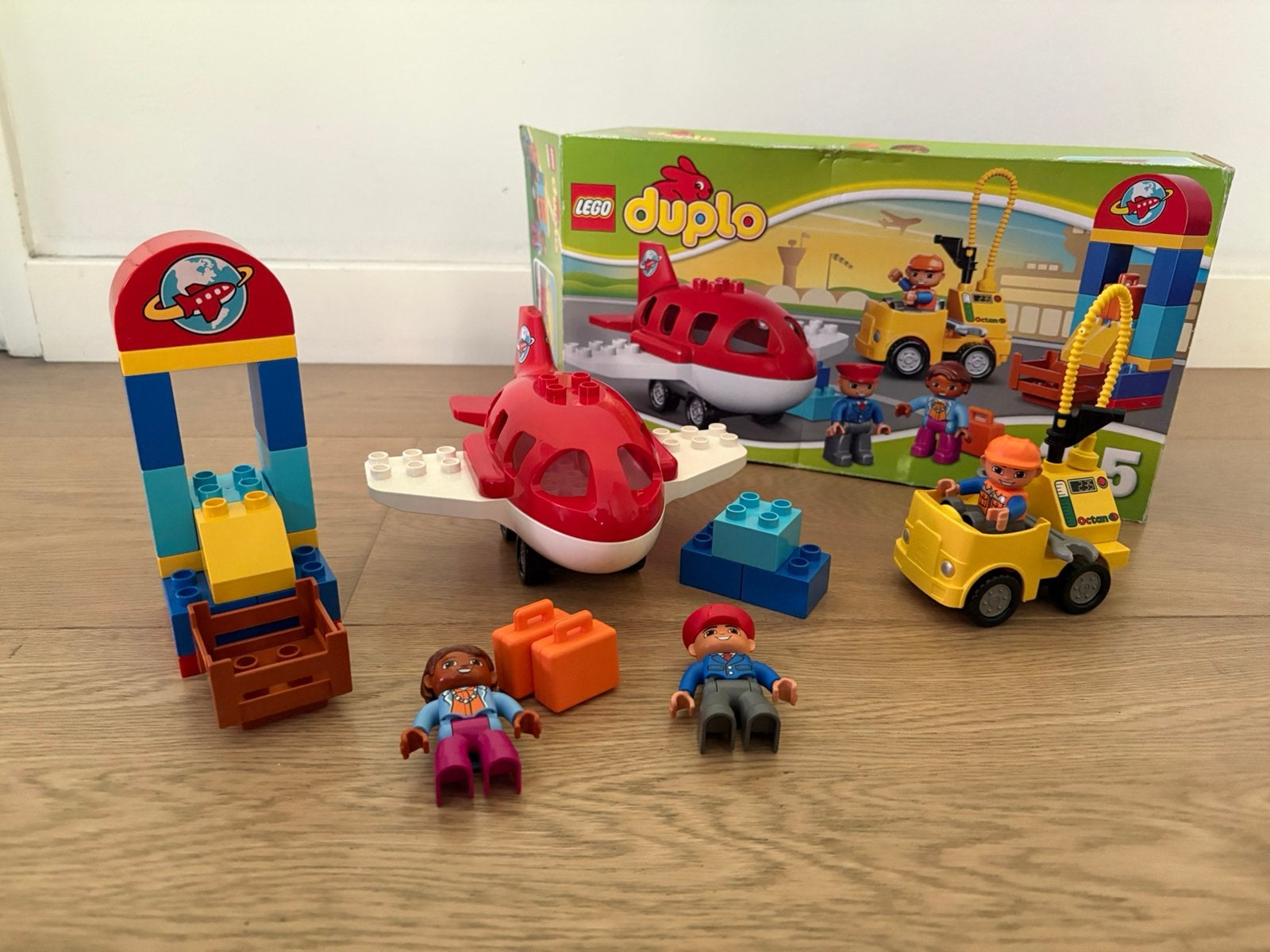 Superleuke set Duplo 10590 vliegveld vliegtuig compleet, Kinderen en Baby's, Speelgoed | Duplo en Lego, Compleet, Ophalen of Verzenden