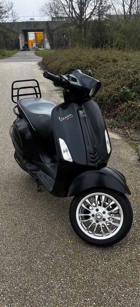 Vespa Sprint 50 zonder 123, Ophalen, Maximaal 45 km/u, Vespa S, Zo goed als nieuw