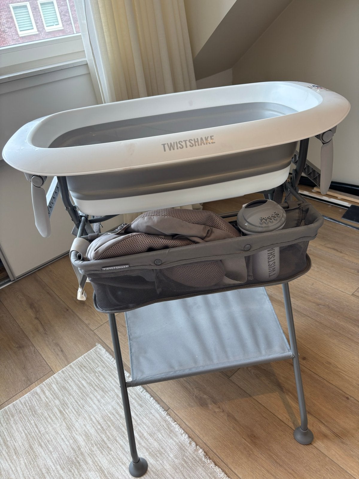 Twistshake opvouwbaar babybadje met standaard, Kinderen en Baby's, Badjes en Verzorging, Gebruikt, Badje, Standaard, Ophalen