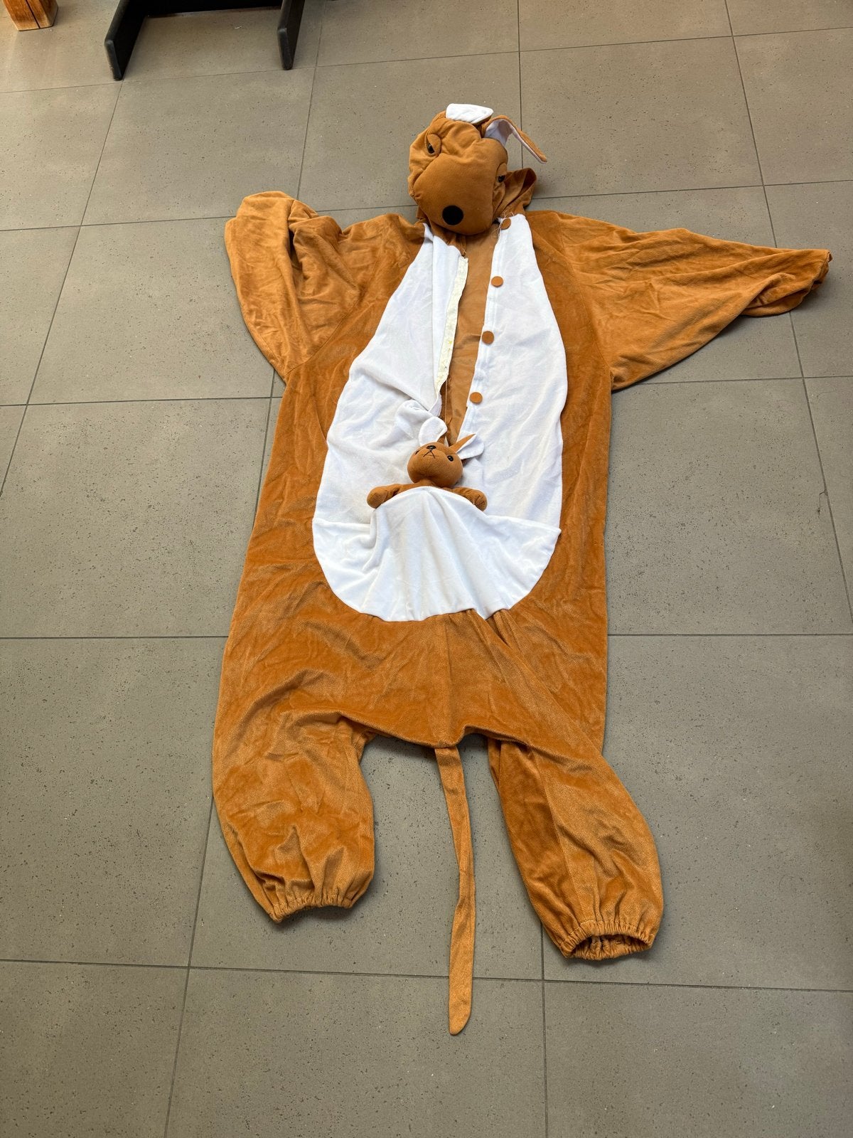 Kangoeroe Carnavalspak Volwassenen met Baby Kangoeroe, Ophalen