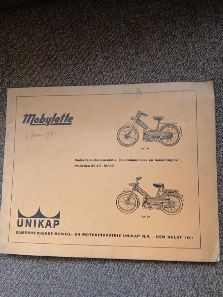 Mobylette Onderdelendocumentatie AV 40 - AV 50 (1971), Fietsen en Brommers, Handleidingen en Instructieboekjes, Ophalen of Verzenden