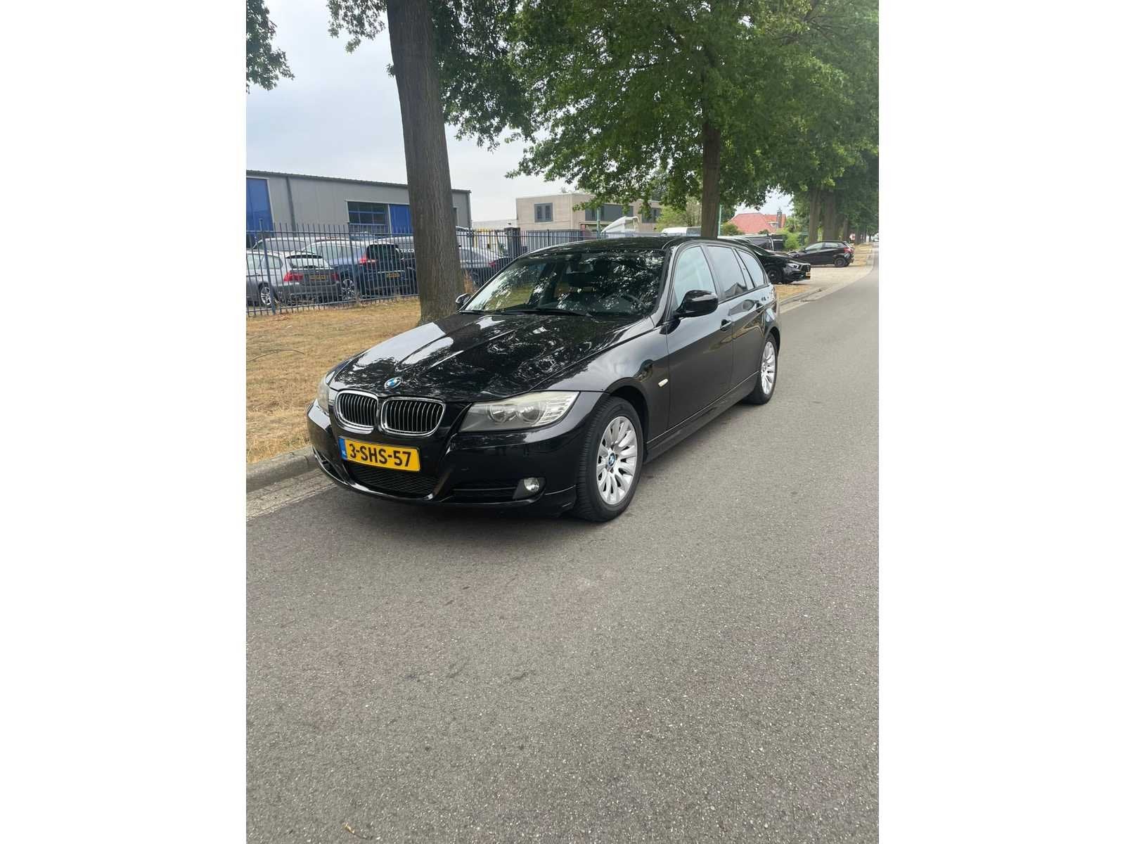 2012 BMW 3-serie Touring 320d Luxury Line Personenauto, Automaat, Achterwielaandrijving, 4 cilinders, Zwart