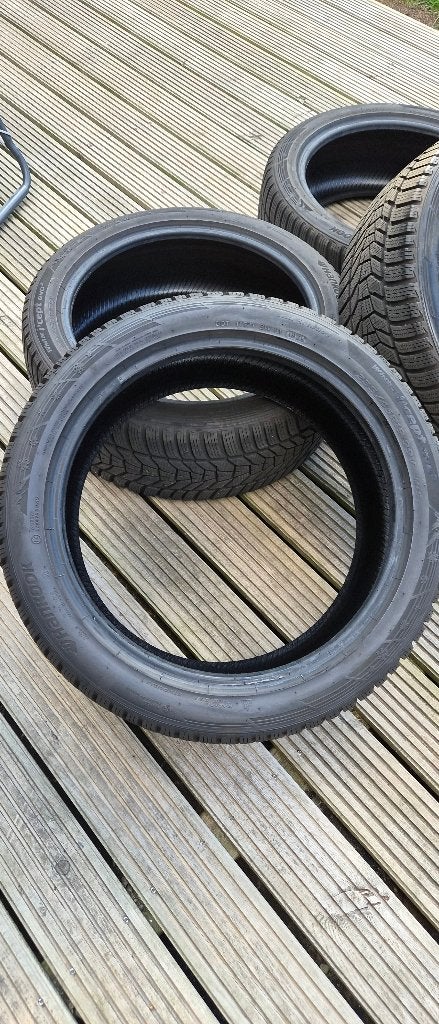 Winterbanden 235/45R19, Ophalen