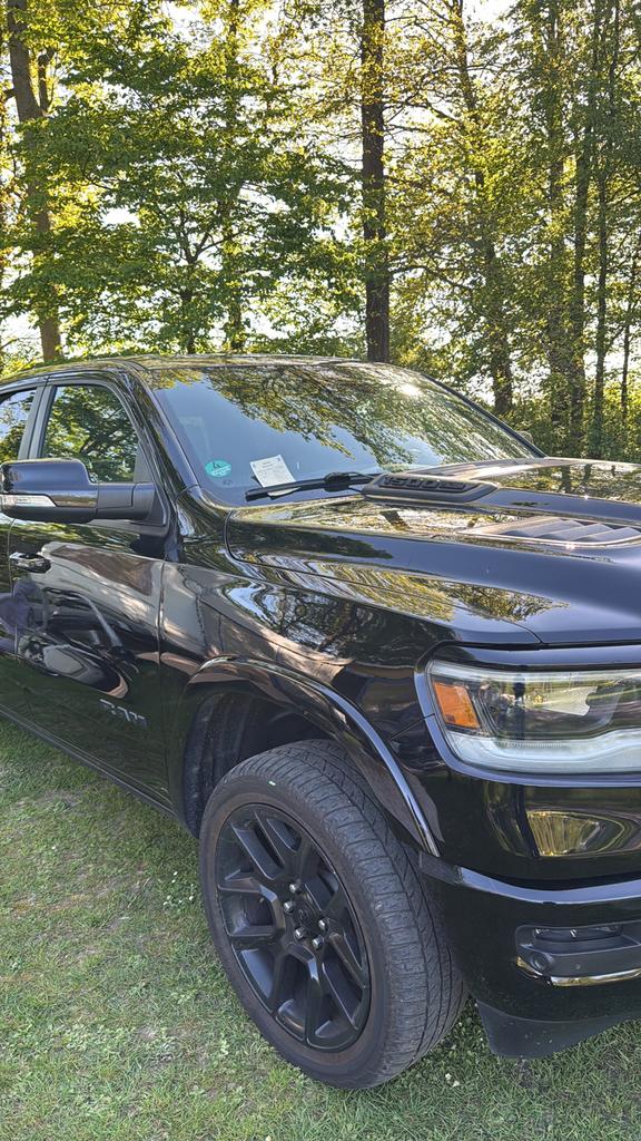 Dodge ram 1500 laramie V8 5.7, Automaat, Zwart, RAM 1500, Dealer onderhouden