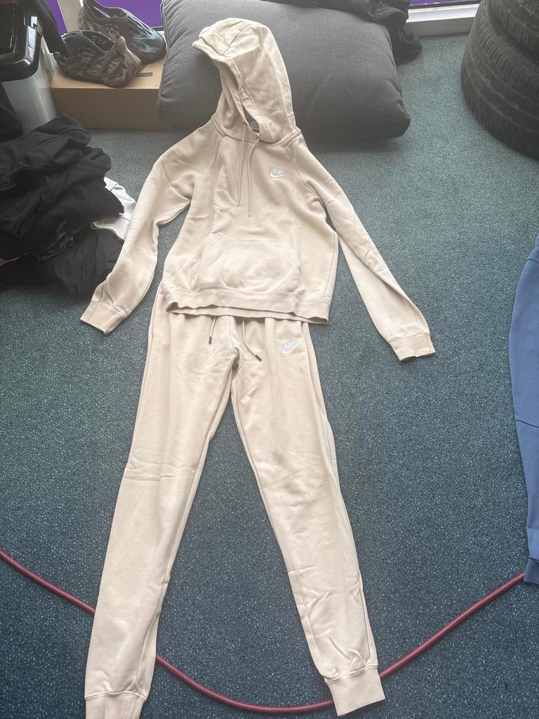 Nike trainingspak beige, Ophalen of Verzenden, Gedragen