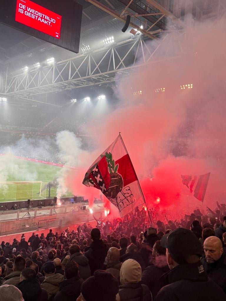 gezocht f side utrecht, Seizoenskaart, Eén persoon