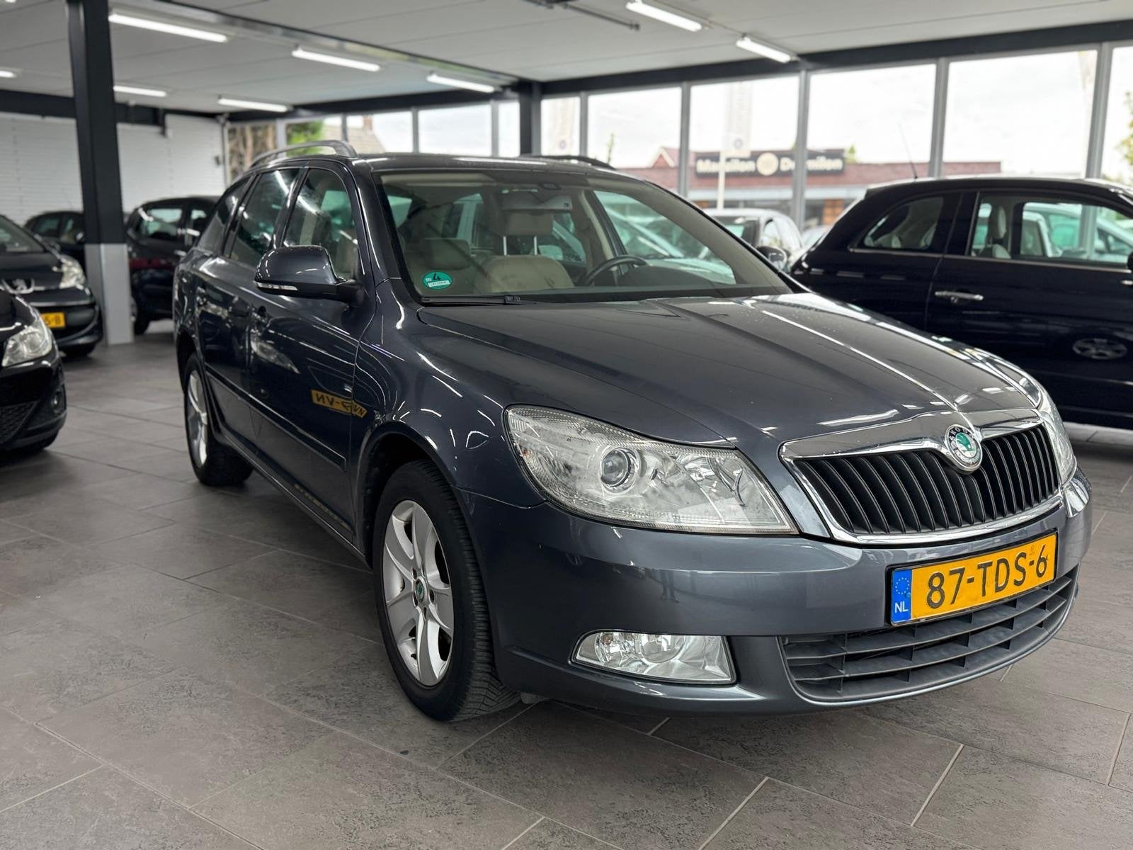 Skoda Octavia Combi 1.4 TSI Greentech Elegance Navi clima cr, Auto's, Voorwielaandrijving, Euro 5, Stof, Gebruikt