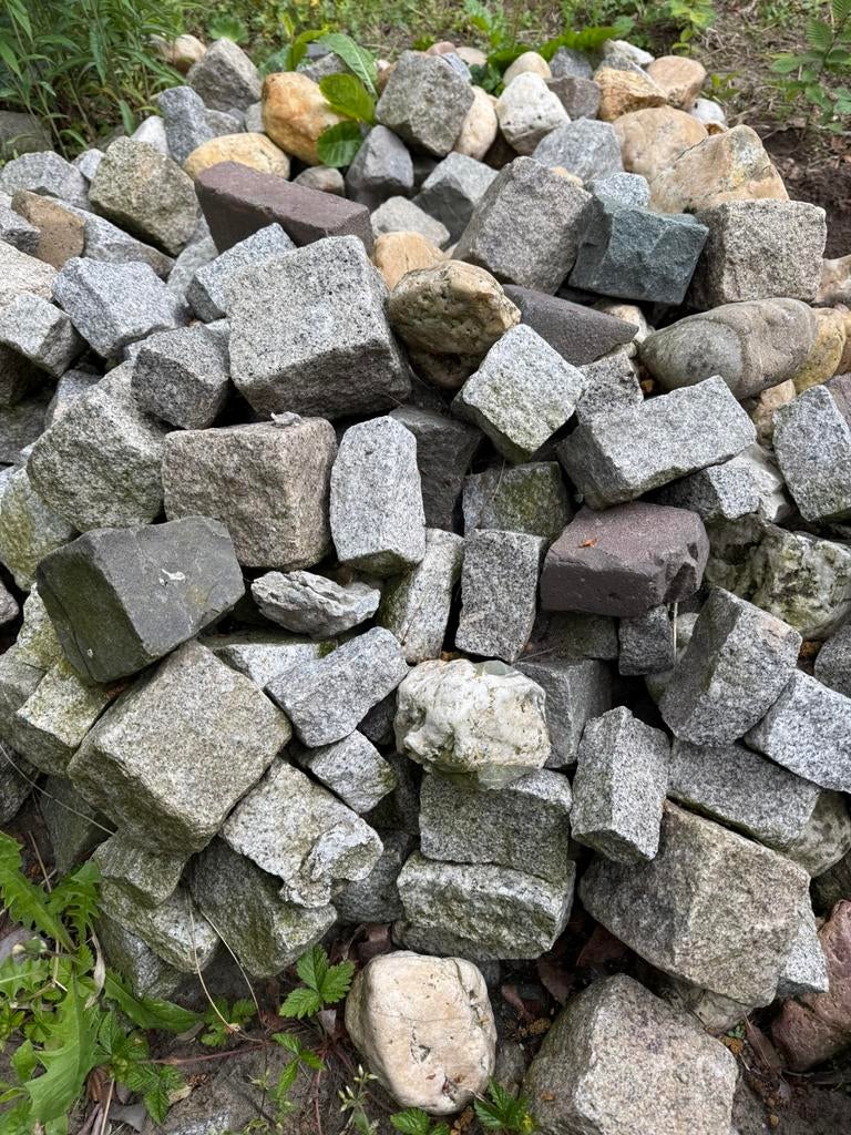 Gratis Verschillende (natuur)stenen, Tuin en Terras, Grind, Keien en Split, Ophalen, Zo goed als nieuw, Graniet, Overige typen