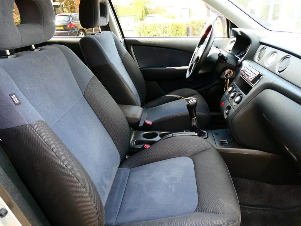 Mitsubishi Outlander Sport 2.0 Invite+ 136pk Trekhaak 1500kg, Voorwielaandrijving, 4 cilinders, Metallic lak, 1415 kg