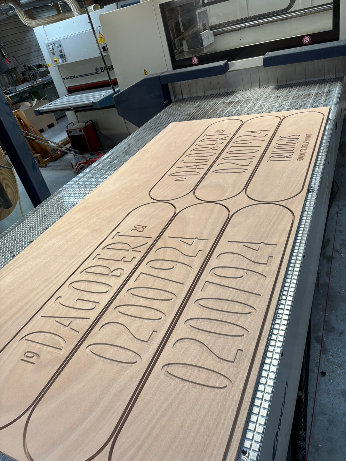 Cnc freeswerk voor particulieren en bedrijven, Ophalen, Nieuw, Overige materialen