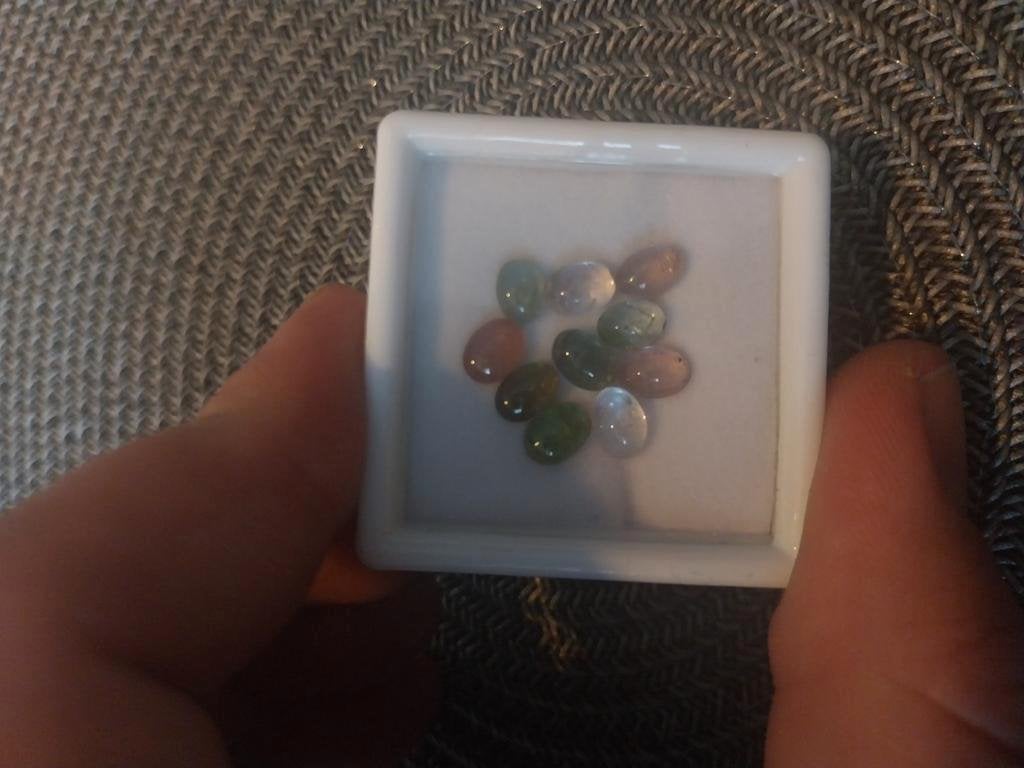 Lot met kleine echte toermalijn cabochon, Ophalen of Verzenden, Zo goed als nieuw