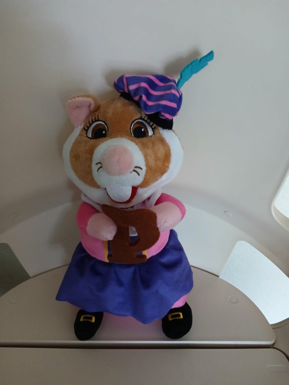 Hamster Piet met muts en letter Knuffel, Diversen, Sinterklaas, Ophalen of Verzenden, Zo goed als nieuw