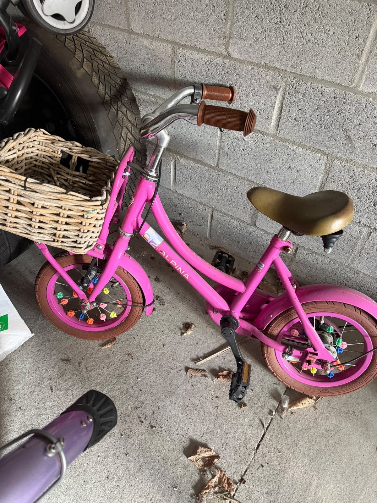 Alpina Meisjesfiets - Kleine Roze Fiets, Ophalen, Gebruikt, Terugtraprem, 14 inch of minder
