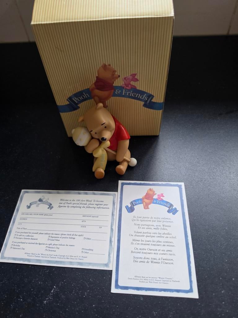 Winnie de Pooh beeldje met doos en certificaat, Ophalen of Verzenden, Zo goed als nieuw