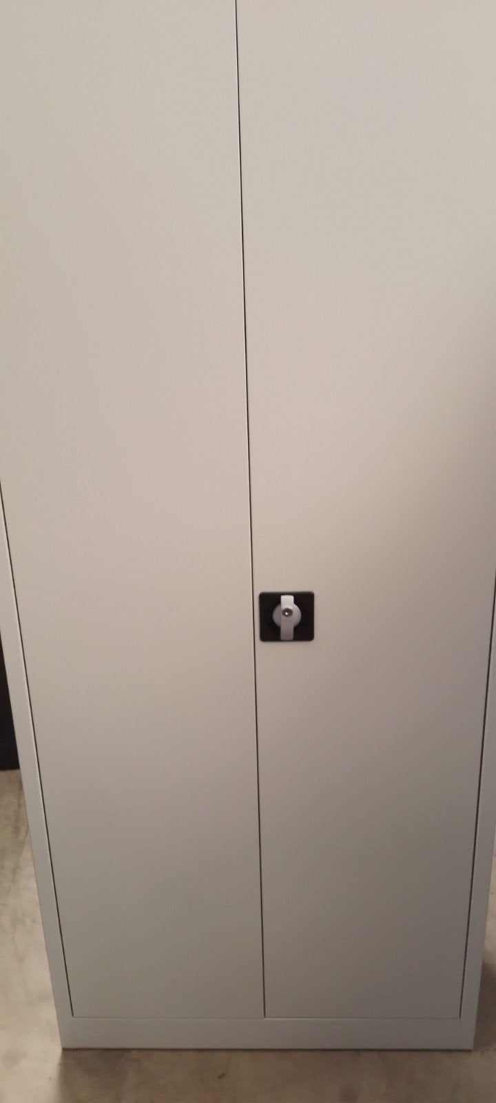 Nieuwe stalen kast, Huis en Inrichting, Kasten | Roldeurkasten en Archiefkasten, Nieuw, 150 tot 200 cm, 25 tot 50 cm, 50 tot 100 cm