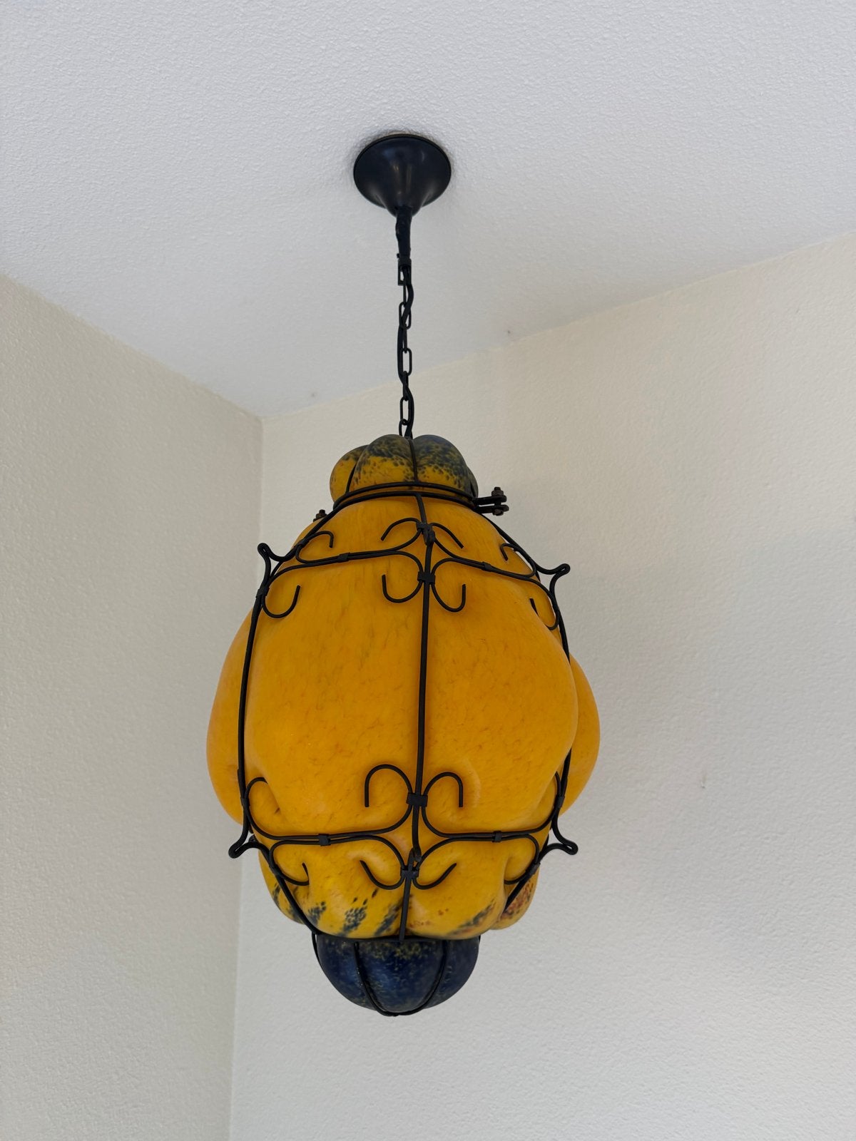 Unieke Oosterse Hanglamp - Geel Glas en Zwart Metaal, Huis en Inrichting, Ophalen of Verzenden, Zo goed als nieuw, Glas, Overige fittingen