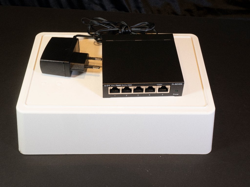 TP-Link TL-SG105S – 5 poorts gigabit switch, Ophalen of Verzenden, Gebruikt